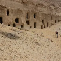 Arheologii au descoperit circa 250 de morminte, cu o vechime de peste 4.000 de ani, în Egipt. / Foto: xinhuanet.com