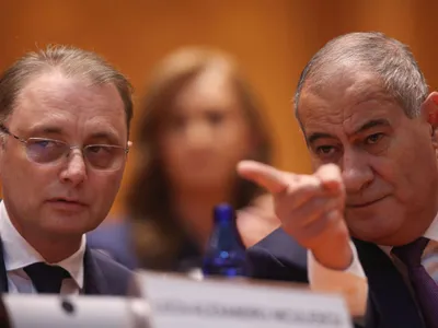 Premierul luca Niculescu şi vicepremierul Marian Neacşu (PSD) - Foto: INQUAM PHOTOS/George Călin