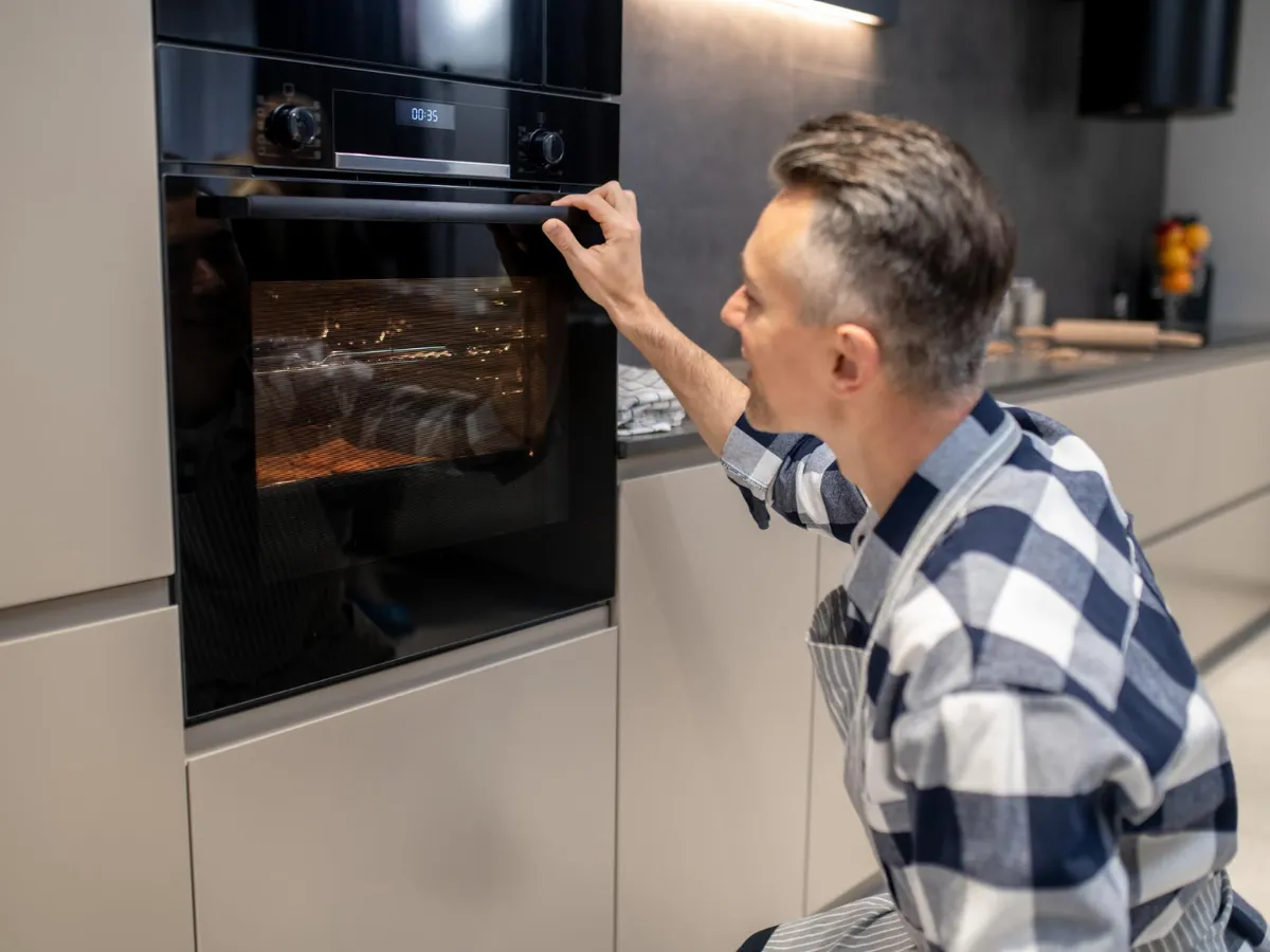 Cuptor Foto: Freepik (imagine cu rol ilustrativ)
