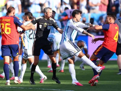 Lovitură de teatru: FIFA a ȘTERS un cartonaș roșu, după finala Cupei Mondiale, Spania - Argentina 1-0