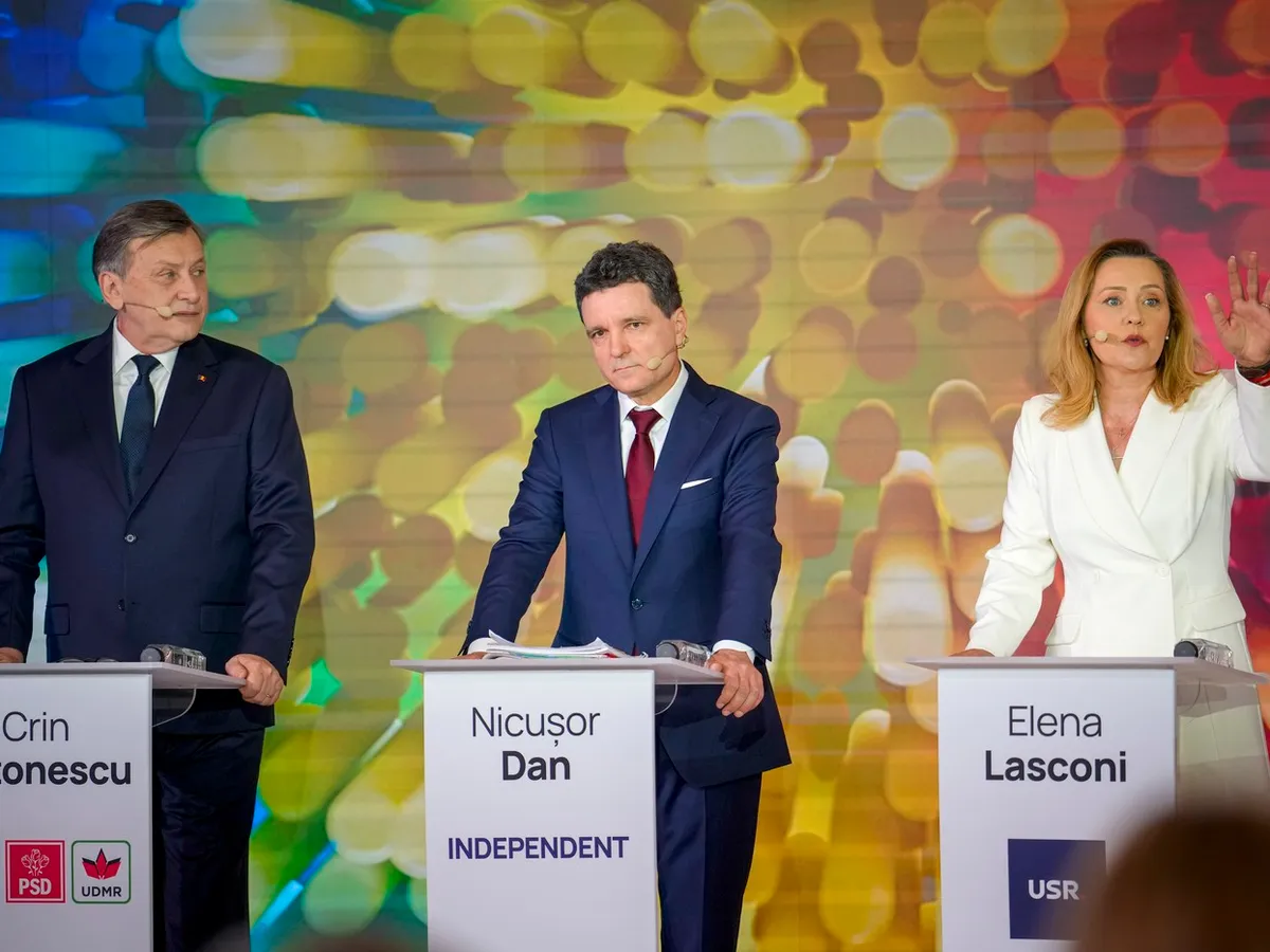 Live ora 20.00. Crin Antonescu, Elena Lasconi, Nicușor Dan, dezbatere la Palatul Parlamentului - Foto: Profimedia Images (rol ilustrativ)