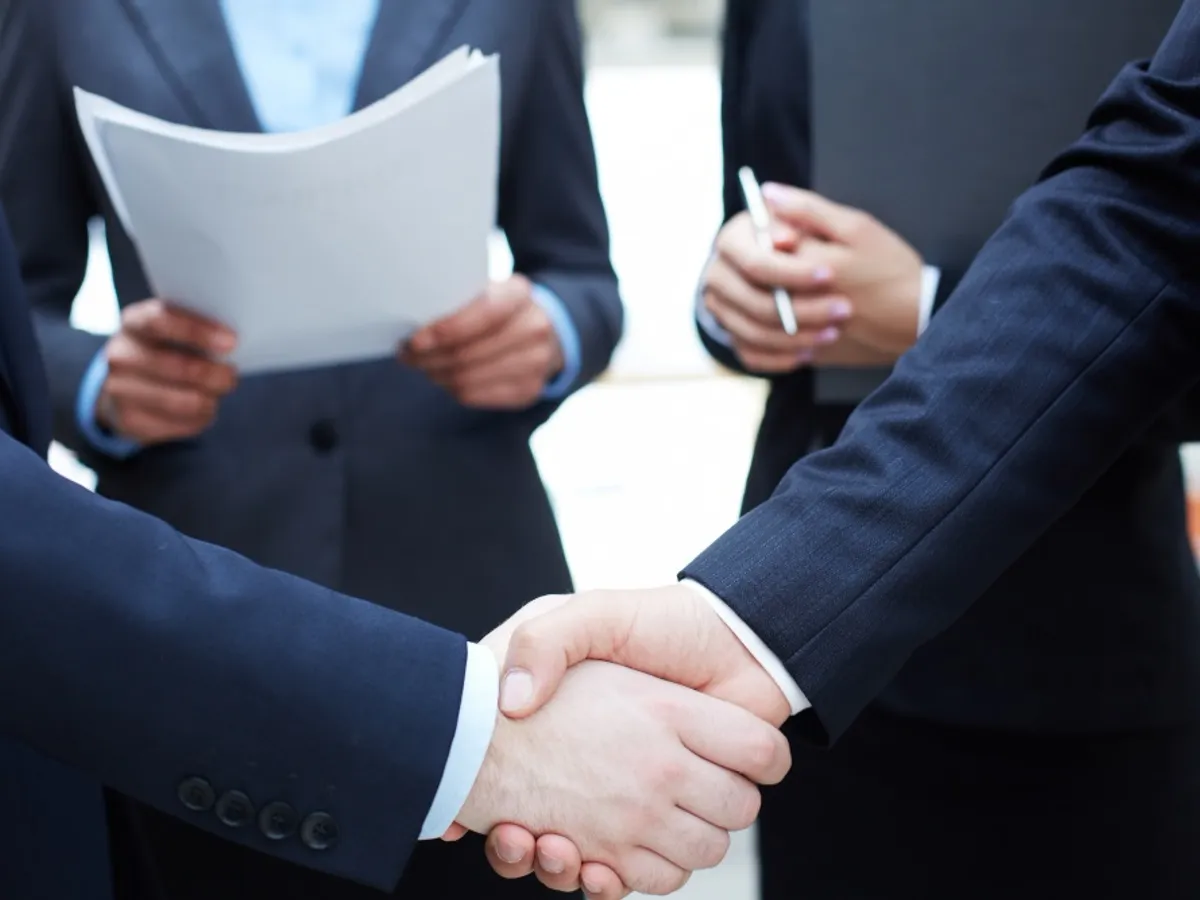 Acord pe migrație între Marea Britanie și Franța. Despre ce este vorba și cât costă?