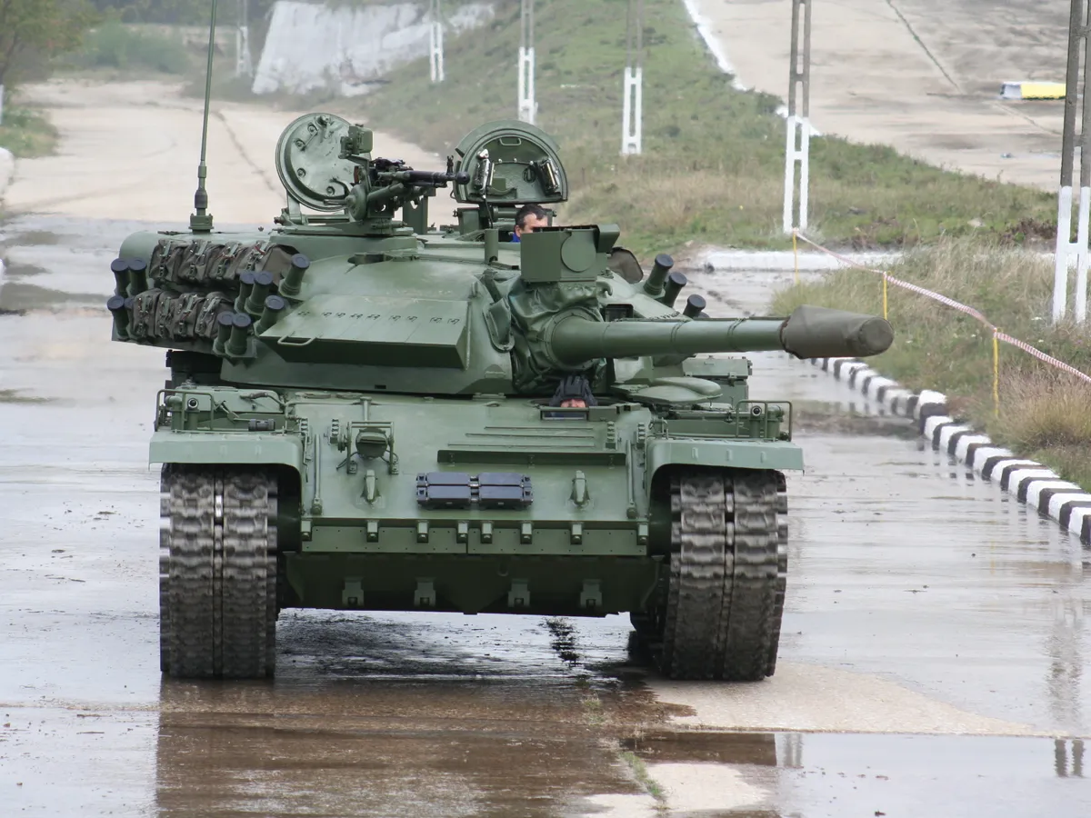 Tanc T-85