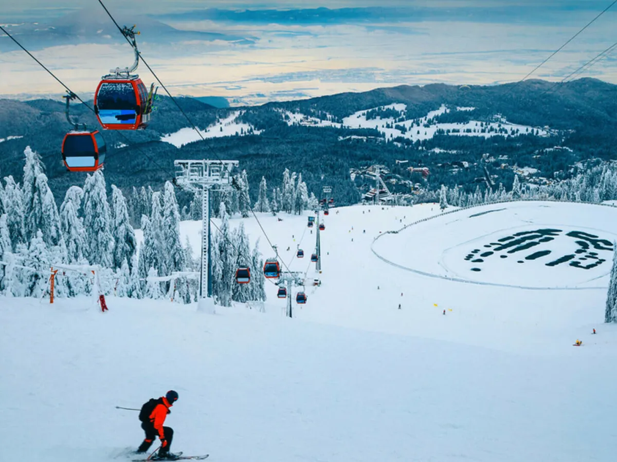Bulgaria, în topul celor mai ieftine stațiuni de schi din Europa: Borovets și Bansko, în primele cinci