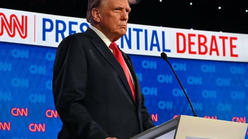 Trump „joacă” cu imunitatea pe masă. Curtea Supremă a SUA va decide azi soarta fostului președinte - Foto: Profimedia images
