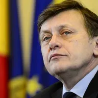 Crin Antonescu a fost etuziasmat de discursul lui Hellvig- Foto: Facebook