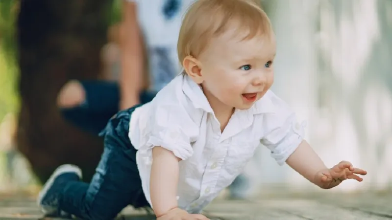 Cum alegi numele copilului în funcție de cel de familie? Cu ce literă trebuie să se termnie? - Foto: Freepik.com (rol ilustrativ)