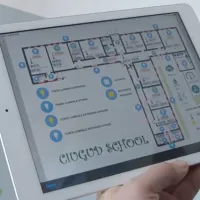 Ciugud, Şcoala Smart, care se administrează de pe tabletă - Foto: captură video Facebook/Primăria comunei Ciugud