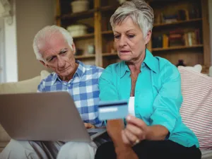Foto: Pensionarii trebuie să se înscrie pentr tichete de energie Sursa: Freepik (rol ilustrativ)