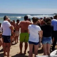 Familie distrusă după ce un copil de 11 ani a murit înecat la mare. A fost luat de valuri  - Foto: Arhiva / imagine cu caracter ilustrativ