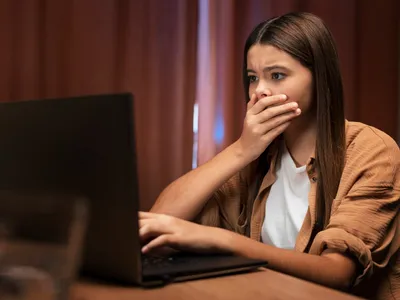 Escrocheria Tabnabbing, aprope imposibil de detectat: Apare un mesaj inofensiv. Apoi rămâi fără bani - Foto: Freepik (rol ilustrativ)