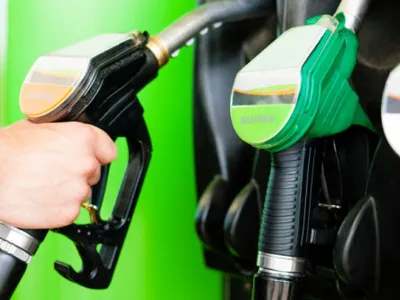 Carburanții se scumpesc din nou. Cât vom plăti la pompă pentru benzină și motorină începând cu 1 ianuarie