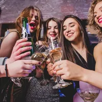 Uneori, după petrecere nu ne mai amintim ce am făcut Foto: freepik.com - rol ilustrativ