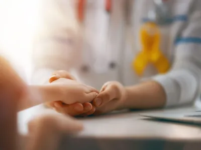 Viața unei tinere din Marea Britanie, distrusă de un diagnostic greșit de cancer: 11 ani de chimioterapie pentru o tumoare inexistentă