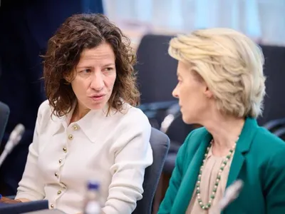 Ursula von der Leyen a făcut schimbări în bugetul UE, la cererea Roxanei Mînzatu. Bani pentru regiunile sărace - Foto: Facebook / Roxana Mînzatu