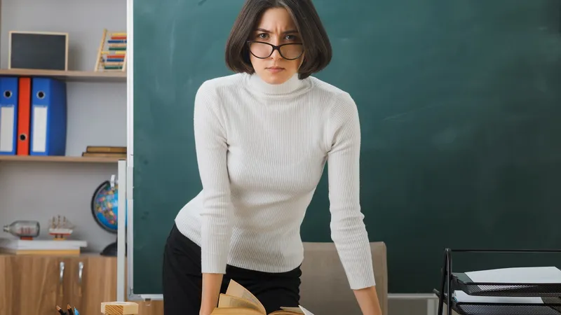 O profesoară stă de 16 ani în concediu medcial - Foto: Freepik (cu rol ilustrativ)