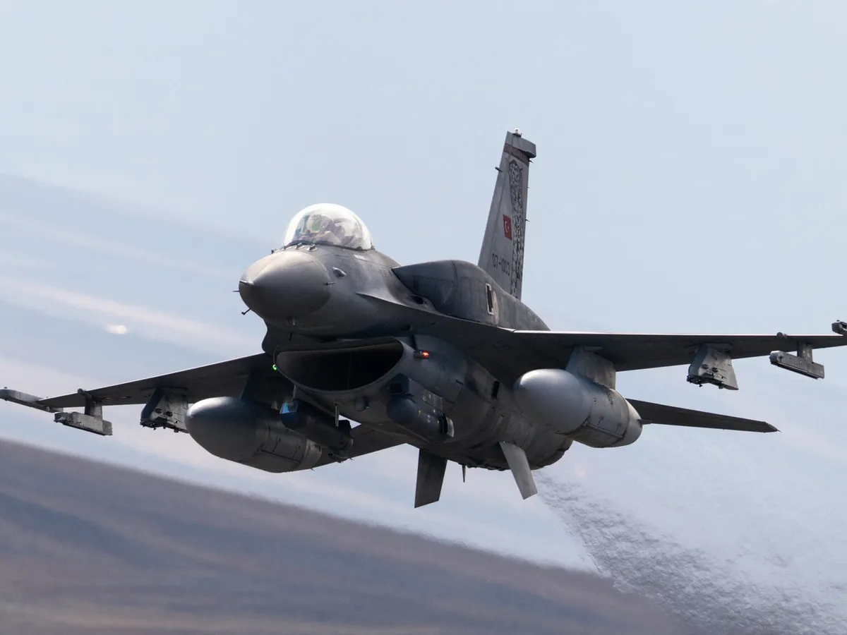 F-16 turcesc - Foto: Profimedia images