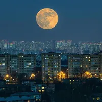 Superluna albastră se vede și din România. La ce oră apare și de ce i se spune astfel? - Foto: freepik.com (rol ilustrativ)