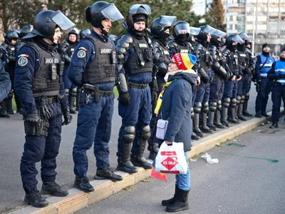 Controverse la proteste: Jandarmeria Română dezminte acuzațiile privind intimidarea prin legitimare: FOTO - Profimedia(imagine cu rol ilustrativ)