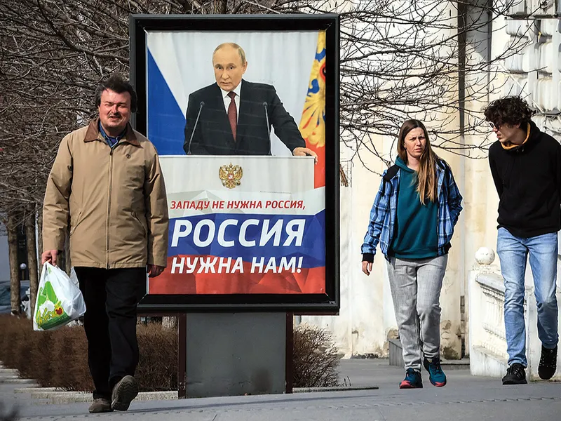 Afiș în Simferopol, Crimeea: „Occidentul nu are nevoie de Rusia. Noi avem nevoie de Rusia!“ - Foto: Profimedia Images