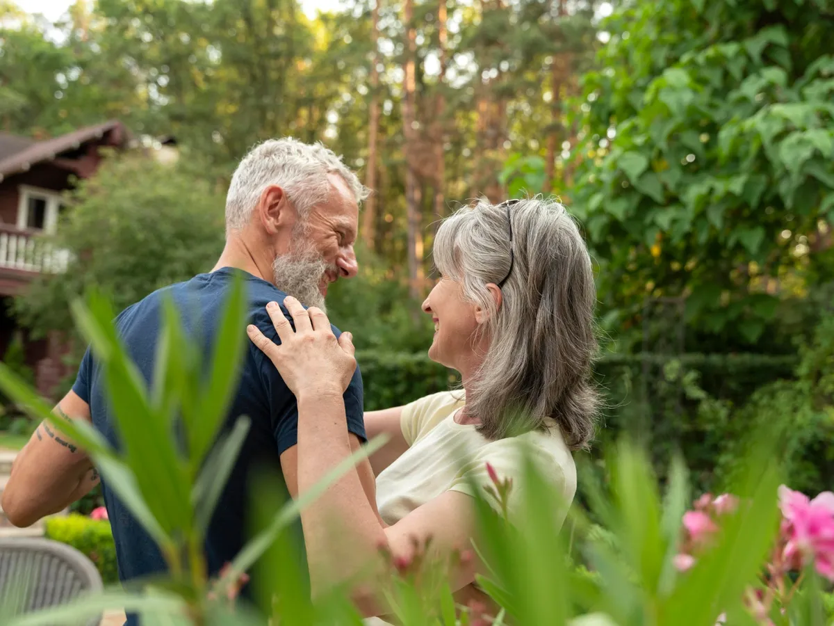 Cine sunt cei 1.800.000 pensionari care nu iau ajutor la pensie în aprilie? În schimb, plătesc CASS și impozit