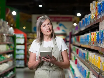 Angajată în supermarket - Foto: Profimedia images (rol ilustrativ)