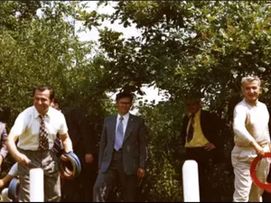 Iliescu a fost unul dintre cei mai apropiați tovarăși ai lui Ceaușescu - Foto: Arhive