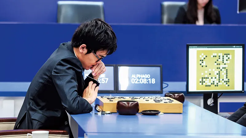 Ke Jie, în vârstă de 19 ani, se confruntă cu AlphaGo în 2017
