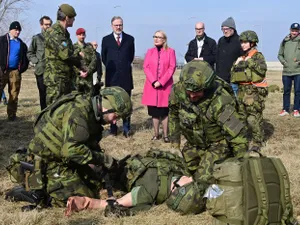 Cum să supraviețuiești 3 zile în caz de război. Europenii, antrenați pentru o criză majoră - Foto: Profimedia Images