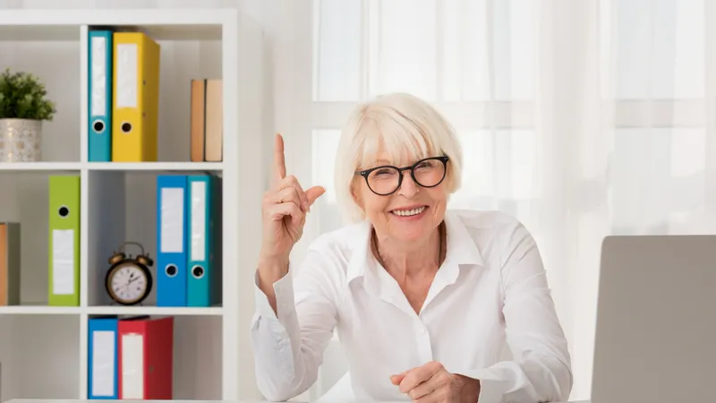 Foto: Pensionară care are pensie de 3000 lei Sursa: Freepik (rol ilustrativ)