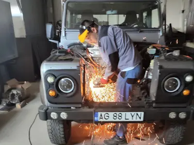 O mașină electrică 4x4, făcută în România, merge gratis. Vezi care e „șmecheria”! - Foto: axdtuning.ro