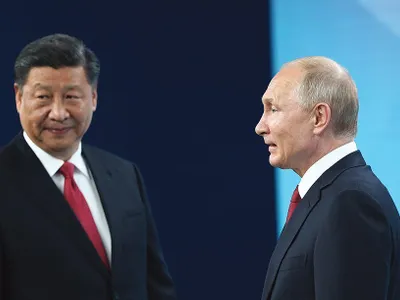 Xi Jinping și Vladimir Putin,  liderii Chinei și Rusiei, față de care România trebuie să se poziționeze clar