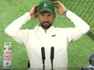 Învins clar de Sinner, Djokovic a intrat în sala de conferințe și a făcut marele anunț