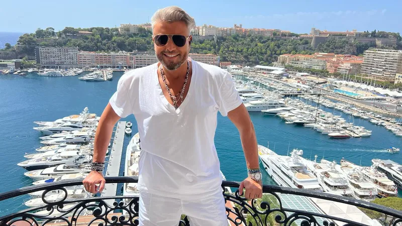 Botezatu la Hôtel Hermitage Monte-Carlo / FB