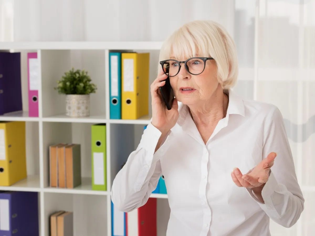 O pensionară avea în casă 38.000 de lei. A rămas fără ei după ce a primit un apel telefonic. Ce s-a întâmplat?