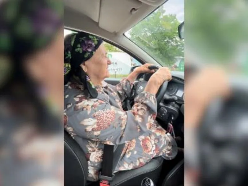 VIDEO O bunicuță este șoferiță la 81 de ani! A devenit vedetă după ce a apărut într-un clip Foto: captură video TikTok