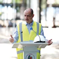 Ca mai toți primarii din București, și edilul din Sectorul 4, Daniel Băluță, a fost amendat de Garda de Mediu - Foto: INQUAM PHOTOS/ Sabin Cîrstoveanu