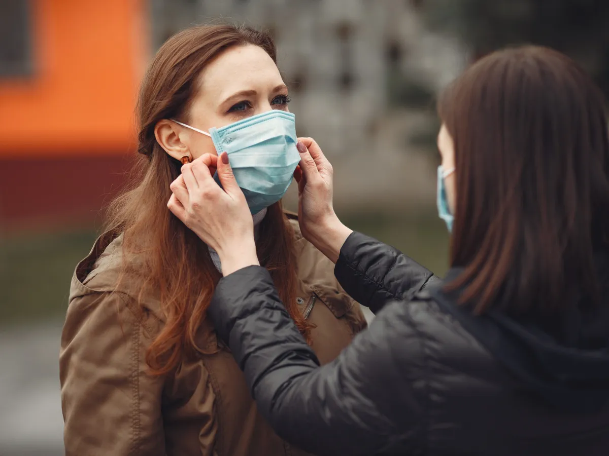 Regatul Unit: cazurile de meningită urcă la 34, sute de studenți se vaccinează în comitatul Kent