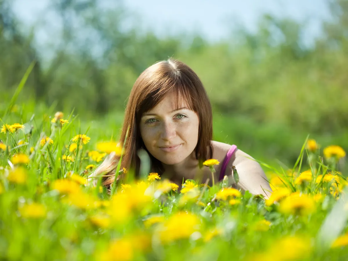 Furnicile și afidele se tem de el ca de foc. Ce plantă ar trebui cultivată pentru a proteja grădina în mai?