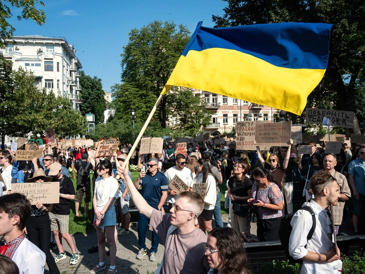 Ucraina anunță posibil summit Putin-Zelenski în Turcia. La kiev, demiterea ministrului Apărării stârnește haos