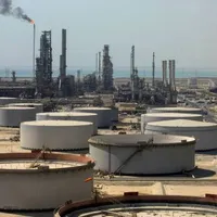 Serie de atacuri, cu drona și rachete, contra instalaţiilor petroliere din Arabia Saudită. / Foto: ft.com