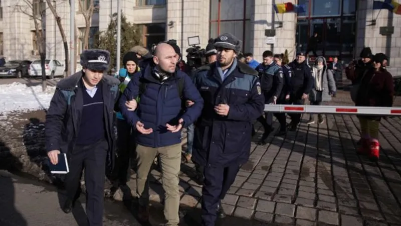 Arestarea activistului Dide, o acțiune controversată a DIICOT. Ce vor procurorii să acopere. Foto: Inquam Photos / Octav Ganea