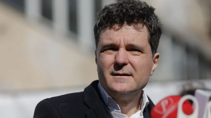 Nicușor Dan se recunoaște învins, la Primăria București, de Popescu Piedone. Ce arată sondajul? - Foto: INQUAM PHOTOS / George Călin