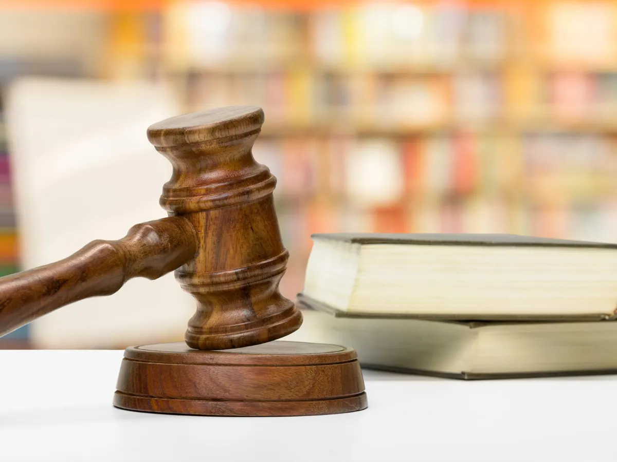 Aprobarea noului statut al PNL, amânată la Tribunalul București după două cereri de abținere ale judecătoare