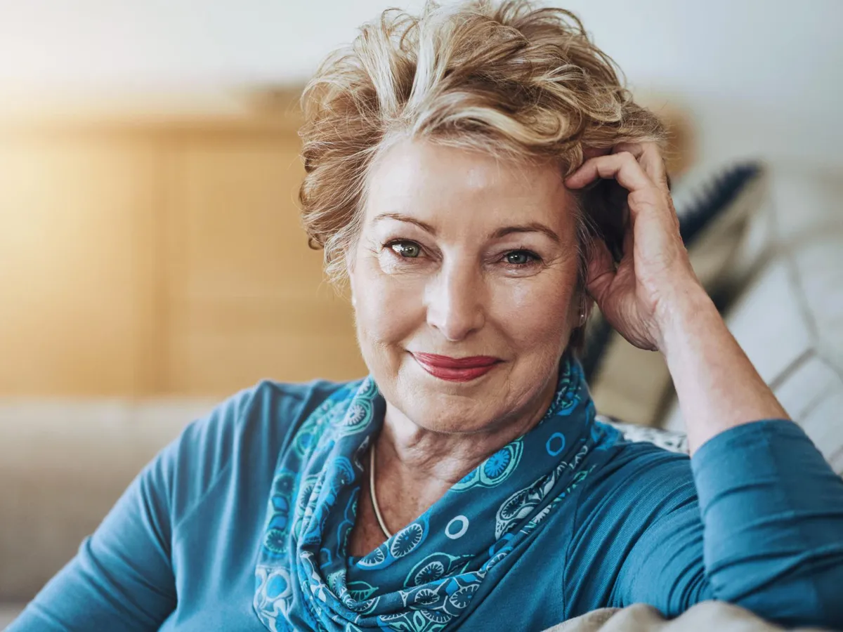 Pensionară la pensie - Foto: Freepik