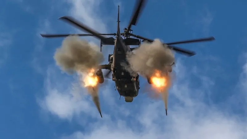 Momentul în care un elicopter rusesc Ka-52 este doborât de o rachetă MANPADS cu infraroșu - Foto: Profimedia images - Caracter ilustrativ