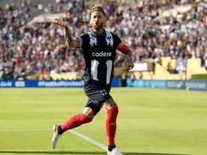 Gesturile făcute de Sergio Ramos în fața fanilor lui Inter, după gol. La final, a dat 