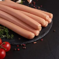 Din ce sunt făcuți crenvurștii și cu ce afecțiuni te poți alege dacă îi consumi zilnic? Costă 10 lei - Foto: Freepik.com (rol ilustrativ)