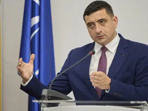 Simion a postat pe X un mesaj pentru Macron, din care se înțelege că președintele Franței e „adevăratul câștigător al alegerilor”