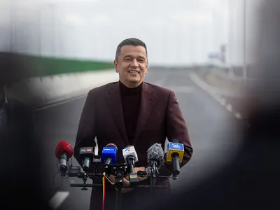 Sorin Grindeanu, vizită de lucru la conectorul dintre o autostradă şi un drum naţional - Foto: INQUAM PHOTOS/Virgil Simionescu